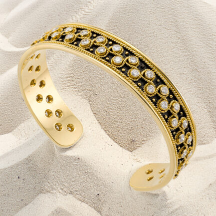 Cuff Bracelet Diamonds in k18 gold