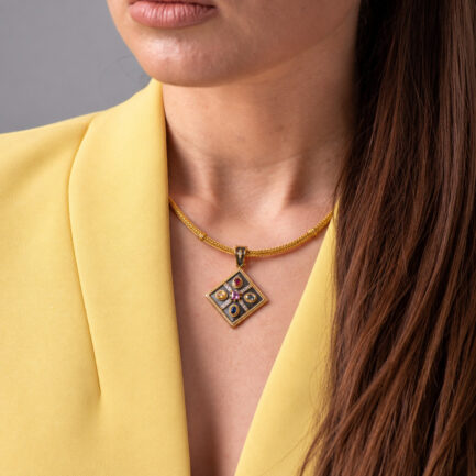 Byzantine Rhombus in 18k Gold Pendant